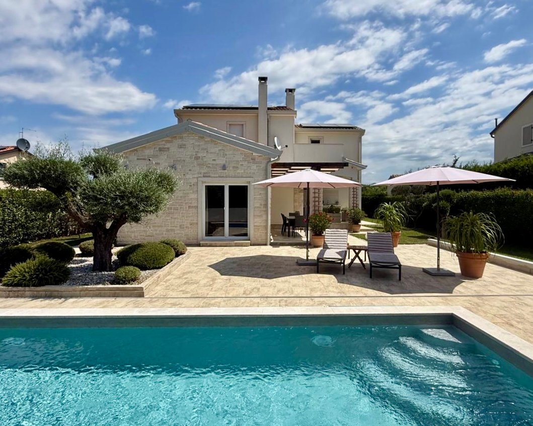 ISTRIAN-STYLE VILLA WITH A SWIMMING POOL – TAR