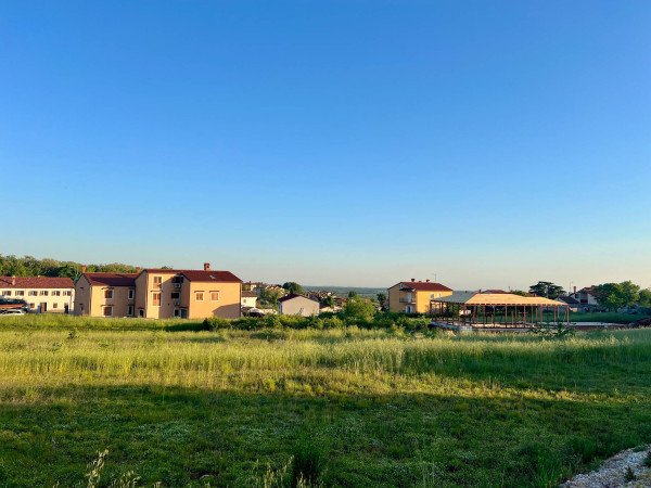Building Plot in Kaštelir – 980 m²